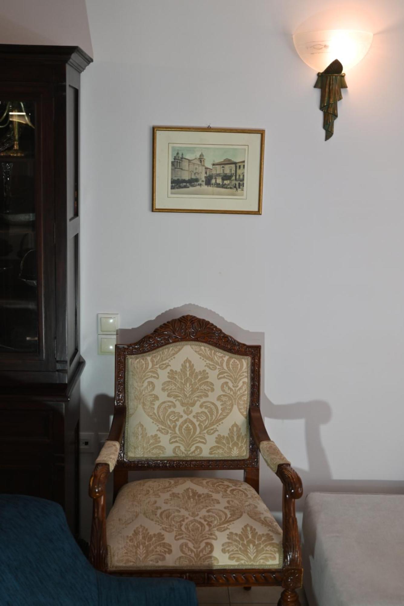 Old Gallery Gio 2 *